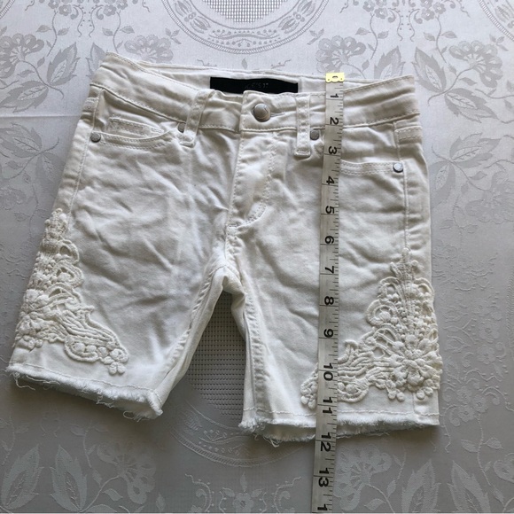 Joe’s White Embroidered Denim Jeans Bermuda Shorts Gurls Size 6 Elastic Waist - Picture 12 of 14